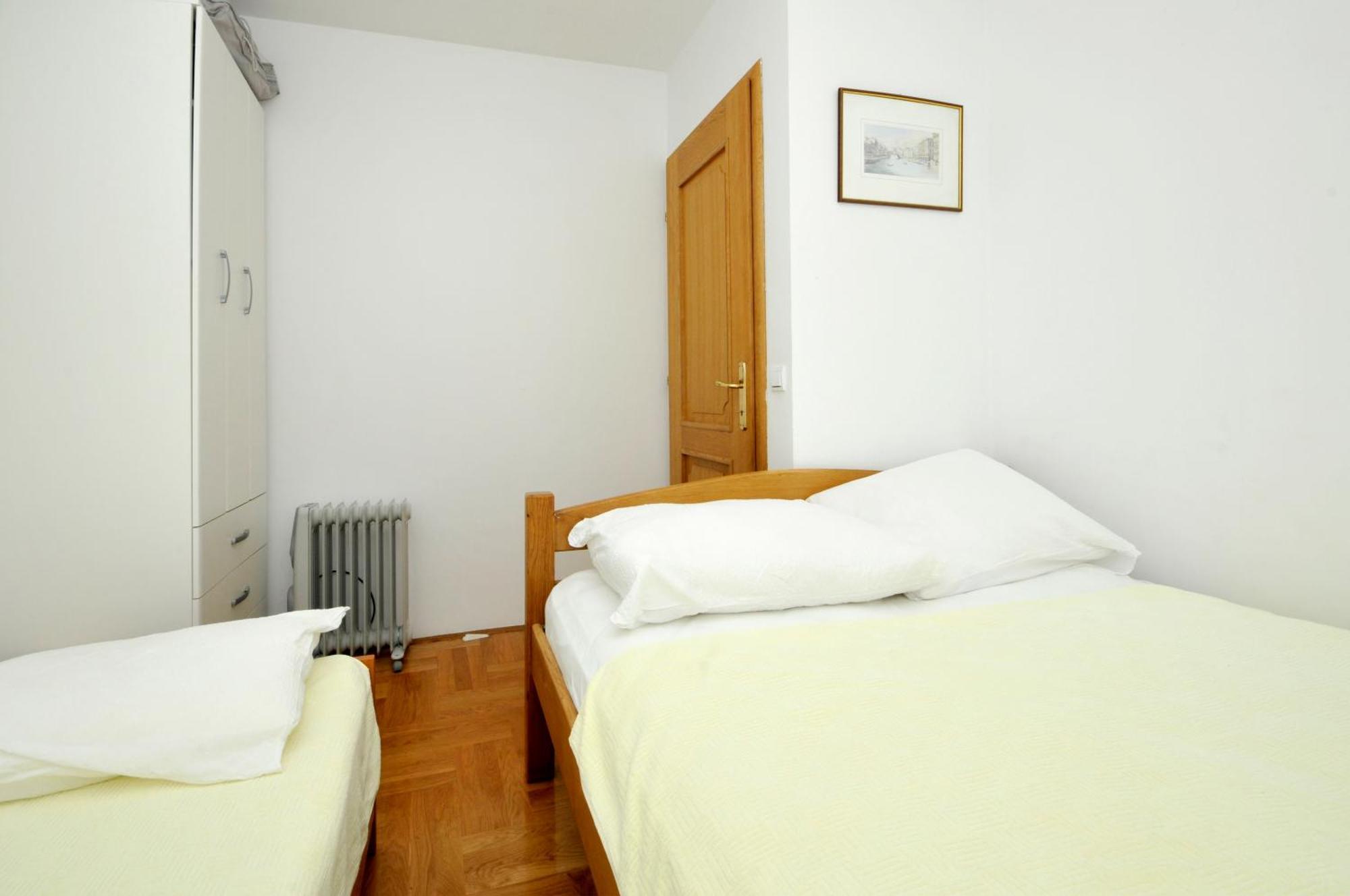 Apartmani Svalina - Seaview And 130M From Beach Трогір Екстер'єр фото
