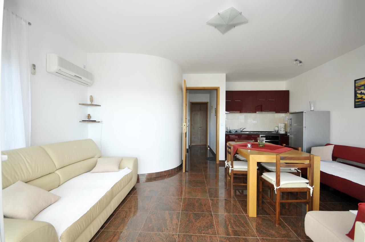 Apartmani Svalina - Seaview And 130M From Beach Трогір Екстер'єр фото